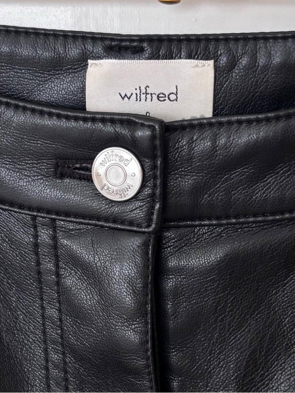 Wilfred| Aritzia| ‘Melina’ Black Vegan Leather Straight-Leg High Rise Pants Sz 0 - Picture 2 of 6